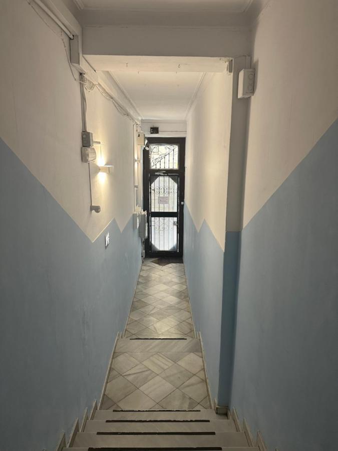 Youth Hostel - Central And Basic Drassanes Barcelona Eksteriør billede